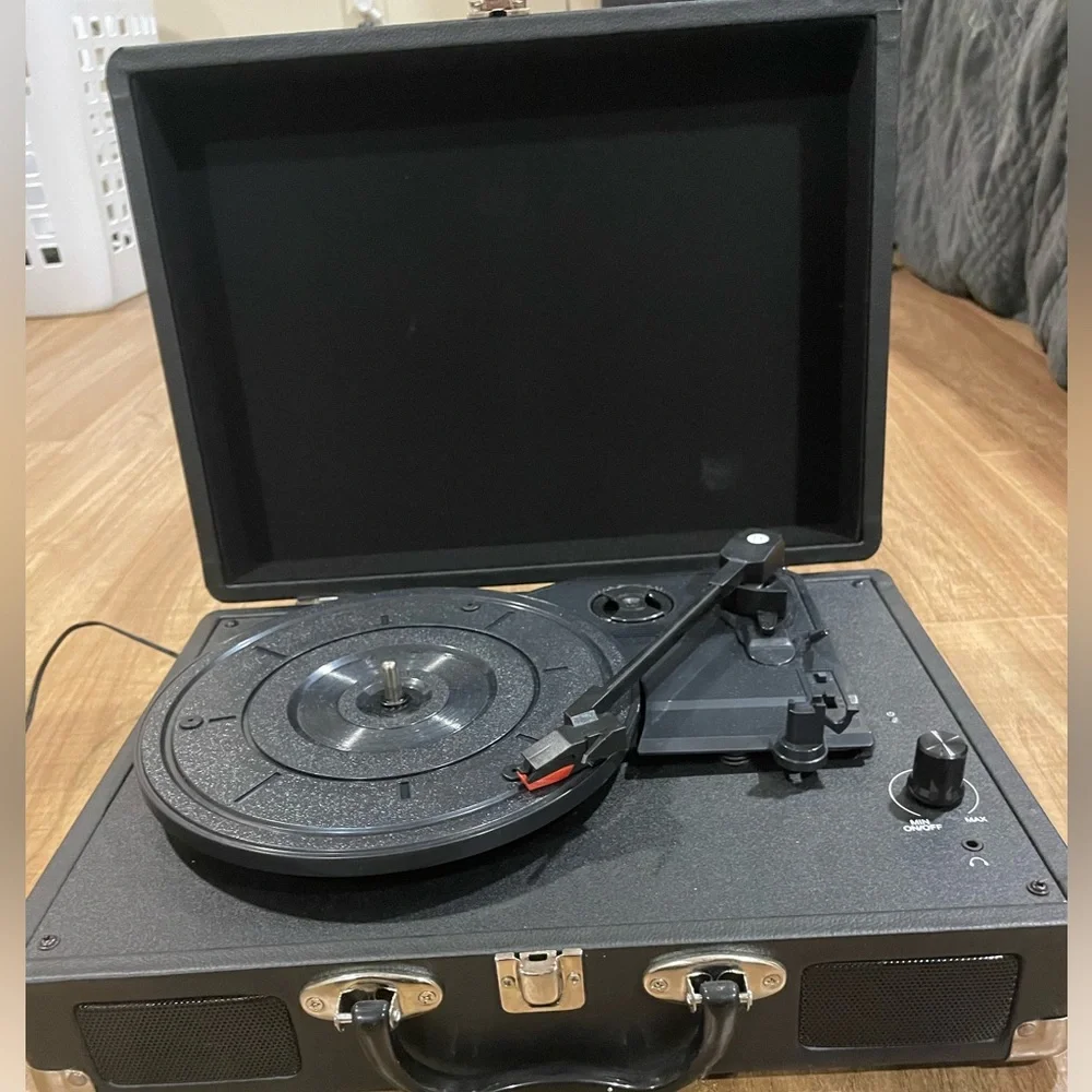 Record Player - Picture 2 of 7